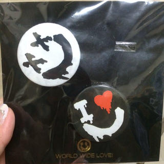 ワールドワイドラブ(WORLD WIDE LOVE!)のWWL!＊ワーラブ＊缶バッチ小(その他)
