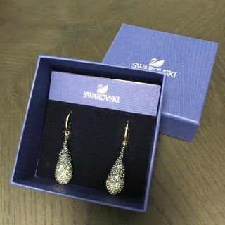 スワロフスキー(SWAROVSKI)の新品★スワロフスキー★ドロップピアス(ピアス)