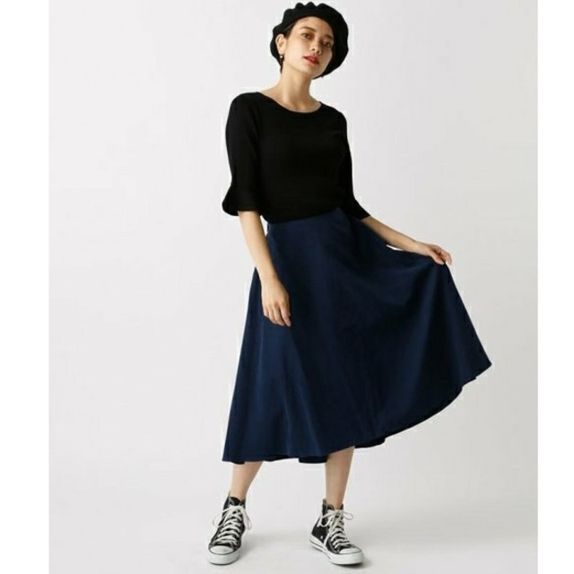 AZUL by moussy(アズールバイマウジー)の新品　AZUL　by　moussy　スカート　フレア レディースのスカート(ひざ丈スカート)の商品写真