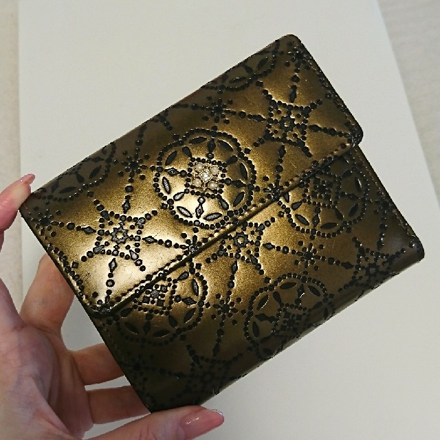 NOJESS(ノジェス)のノジェス アラベスク 二つ折り財布 レディースのファッション小物(財布)の商品写真
