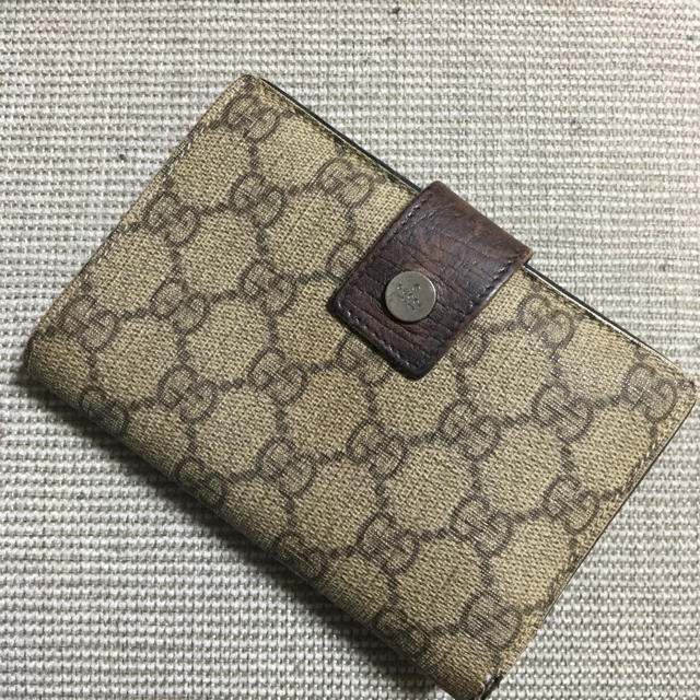 Gucci(グッチ)のgucci 折りたたみ財布 レディースのファッション小物(財布)の商品写真