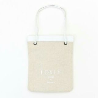 FOXEY(リネン ・ トートバッグ)のフリマアイテム一覧 FOXEY(リネン ・ トートバッグ)のフリマアイテム一覧