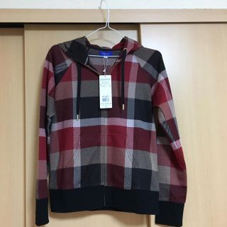 バーバリーブルーレーベル(BURBERRY BLUE LABEL)の今期ブルーレーベルクレストブリッジパーカー38(パーカー)