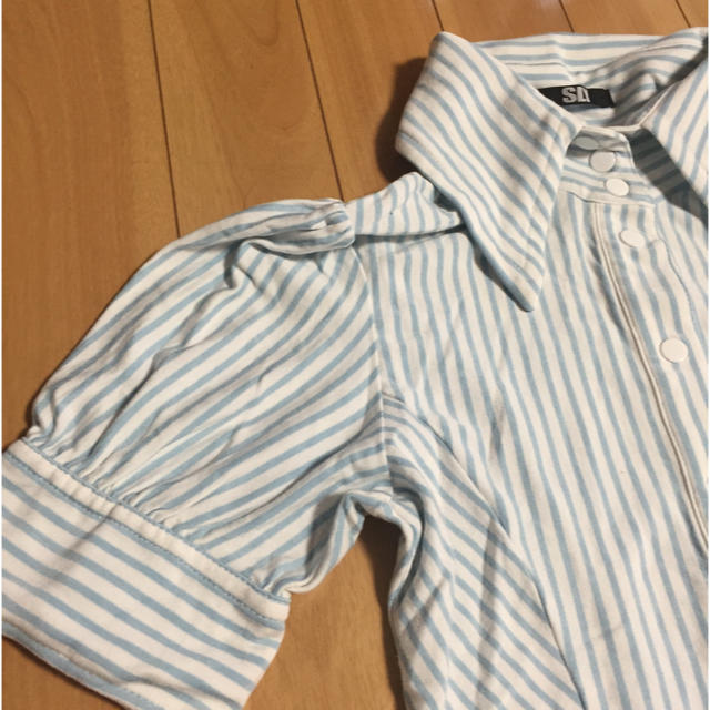 ROSE BUD(ローズバッド)のスライストライプパフスリーブカットソーシャツガーリー レディースのトップス(カットソー(半袖/袖なし))の商品写真