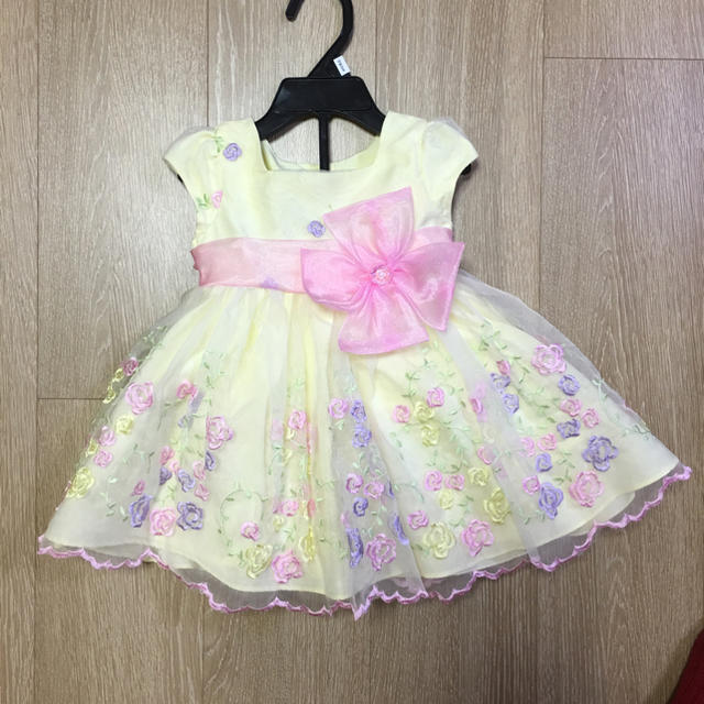 コストコ(コストコ)のベビードレス 12m コストコ キッズ/ベビー/マタニティのベビー服(~85cm)(セレモニードレス/スーツ)の商品写真