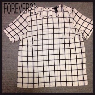 フォーエバートゥエンティーワン(FOREVER 21)のFOREVER21 チェックトップス(カットソー(半袖/袖なし))