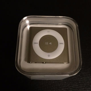 アップル(Apple)の新品★iPod　shuffle 第4世代 2015年モデル 2GB(ポータブルプレーヤー)