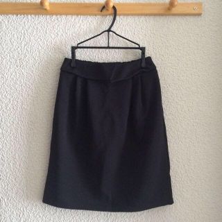 マジェスティックレゴン(MAJESTIC LEGON)の<値下げ>マジェ♡カラーコクーンスカート(ひざ丈スカート)