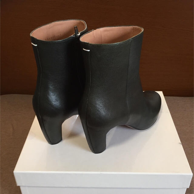 新品80%off マルジェラ アンクル ショートブーツ ダークグリーン
