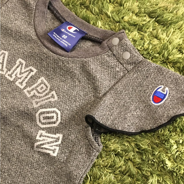 Champion(チャンピオン)のもっち様 専用  新品 チャンピオン  トップス キッズ/ベビー/マタニティのベビー服(~85cm)(Ｔシャツ)の商品写真