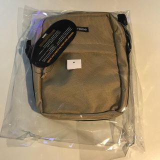 シュプリーム(Supreme)のTan Supreme Shoulder Bag(ショルダーバッグ)