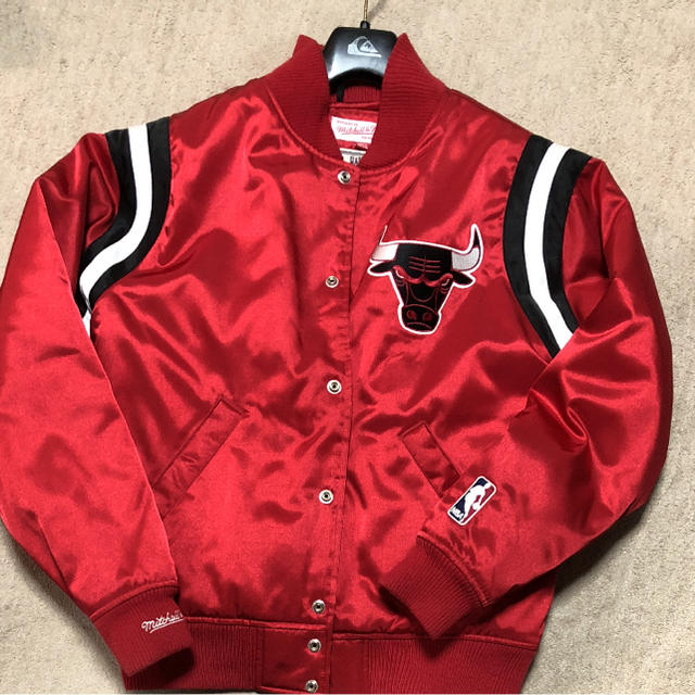 Chicago bulls シカゴブルズ スタジャン スカジャン ブルズ | フリマアプリ ラクマ 【60%OFF】 シカゴブルズアウター その他