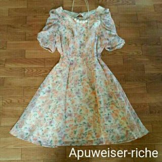 アプワイザーリッシェ(Apuweiser-riche)の◆◆専用◆◆新品未使用＊アプワイザーリッシェ＊花柄ワンピース(ひざ丈ワンピース)