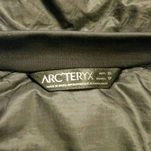 ARC'TERYX - アークテリクス ARC'TERYX / Atom AR Hoody XSサイズ黒の