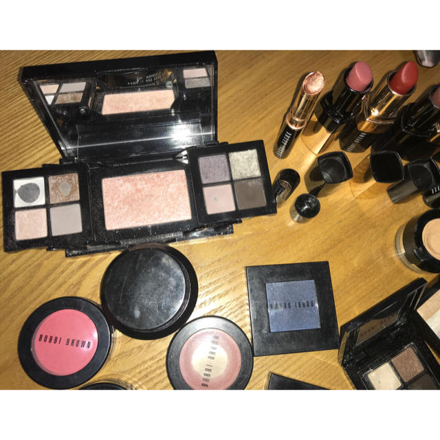 BOBBI BROWN(ボビイブラウン)のボビイブラウンメイクセット27点 コスメ/美容のキット/セット(コフレ/メイクアップセット)の商品写真