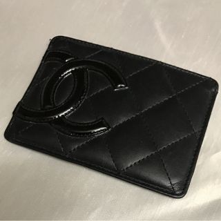 シャネル(CHANEL)の美品❤️CHANEL カンボンライン  カードケース （メンズ可） ブラック(名刺入れ/定期入れ)