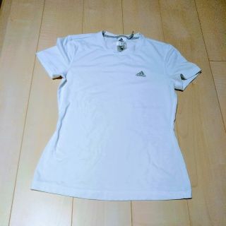 アディダス(adidas)のadidas　ティシャツ(Tシャツ(半袖/袖なし))