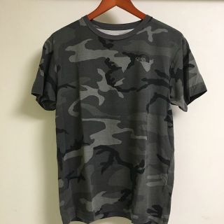 ザノースフェイス(THE NORTH FACE)のthe north face tシャツ カモ柄 s(その他)