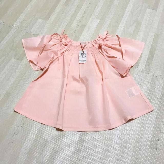 petit main(プティマイン)のpetit main オフショルダーチュニック キッズ/ベビー/マタニティのキッズ服女の子用(90cm~)(Tシャツ/カットソー)の商品写真