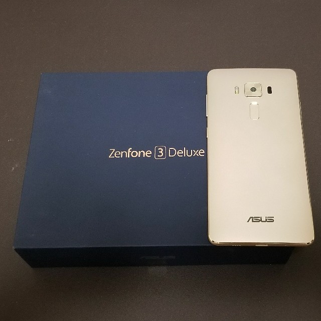 ASUS - ASUS ZenFone 3 Deluxe ZS570KL ゴールド 中古品