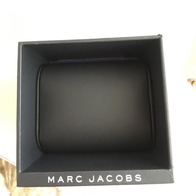 MARC BY MARC JACOBS(マークバイマークジェイコブス)の箱 レディースのファッション小物(腕時計)の商品写真