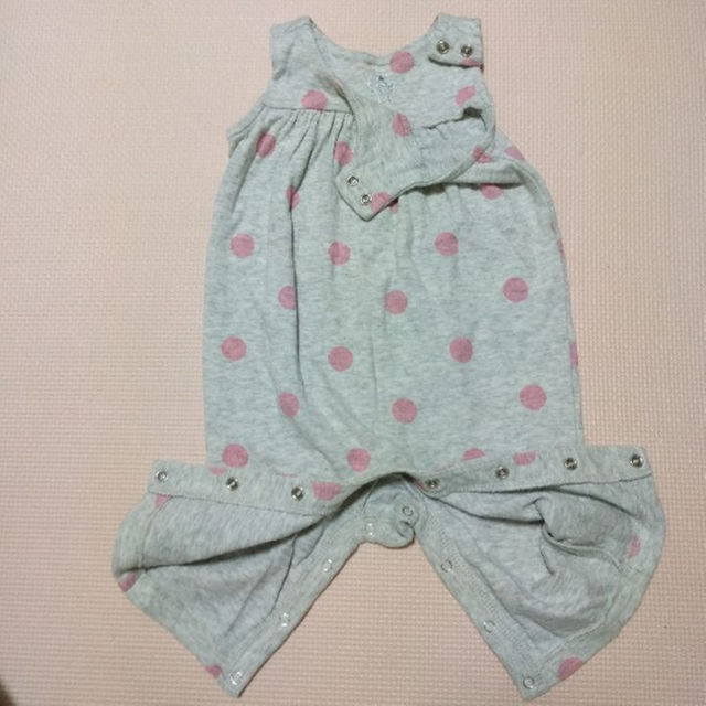 babyGAP(ベビーギャップ)のbabyGap　水玉ロンパース キッズ/ベビー/マタニティのベビー服(~85cm)(その他)の商品写真