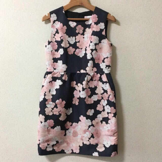 RED VALENTINO - 美品 レッドヴァレンティノ 花柄 ワンピース RED VALENTINO - 美品 レッドヴァレンティノ 花柄 ワンピース