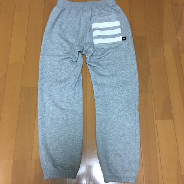 adidas(アディダス)のスウェット レディースのパンツ(カジュアルパンツ)の商品写真