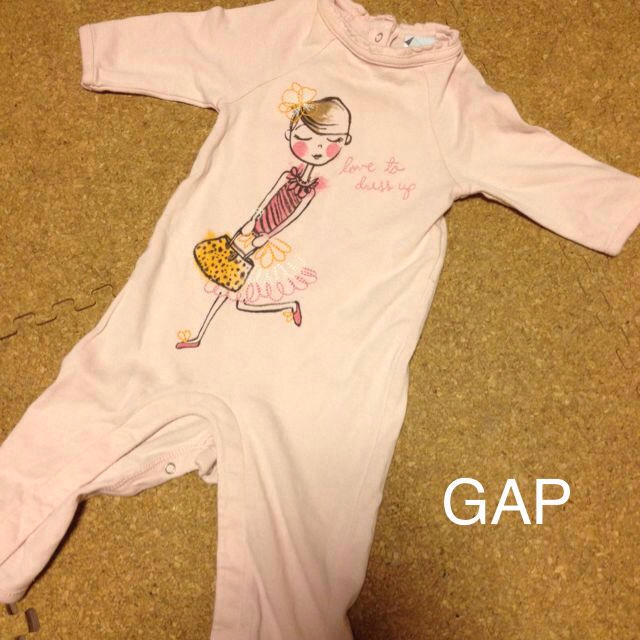 babyGAP(ベビーギャップ)の3点セット YUKA様 キッズ/ベビー/マタニティのベビー服(~85cm)(ロンパース)の商品写真