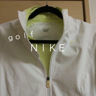 ナイキ(NIKE)のＮＩＫＥ ｇｏｌｆ薄手のアウター(ノーカラージャケット)