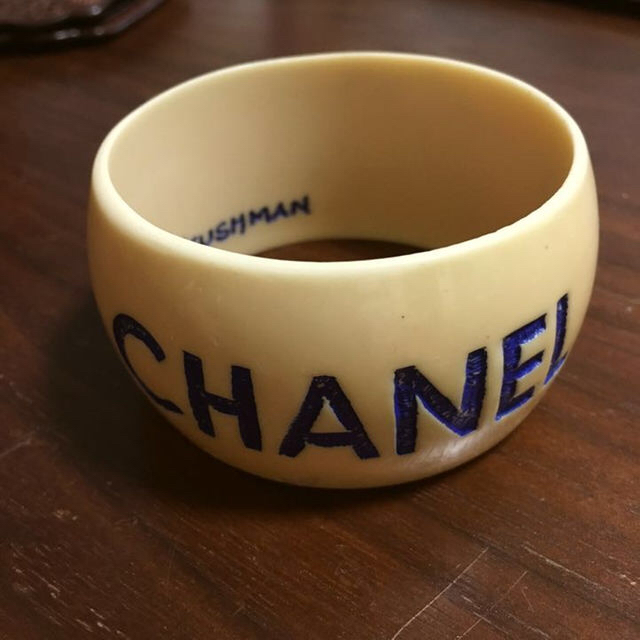 ジェシカ ケーガンクッシュマン Ripped off by Chanel