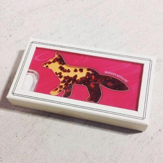 メゾンキツネ(MAISON KITSUNE')の新品未使用♡メゾンキツネ♡iPhoneケース♡ GLITTER FOX (iPhoneケース)