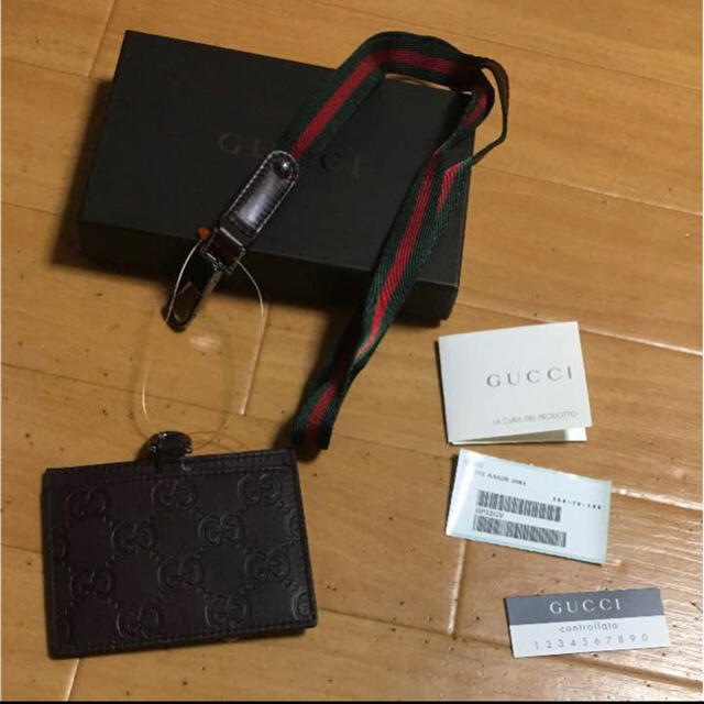 Gucci(グッチ)の新品未使用GUCCII IDケース メンズのファッション小物(名刺入れ/定期入れ)の商品写真