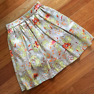 グレースコンチネンタル(GRACE CONTINENTAL)のグレースコンチネンタル 花柄スカート サイズ36(ひざ丈スカート)