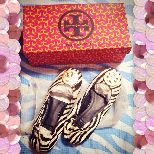 送料込♡新品トリーバーチフラットシューズ www