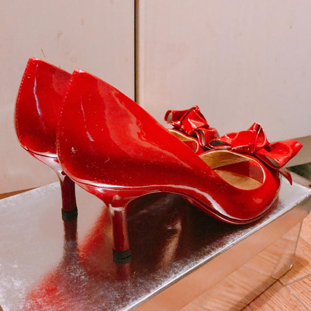 ESPERANZA(エスペランサ)のレザーレッドパンプス レディースの靴/シューズ(ハイヒール/パンプス)の商品写真