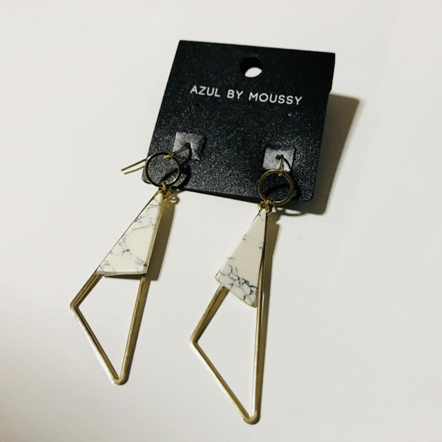 AZUL by moussy(アズールバイマウジー)のピアス (AZUL BY MOUSSY ) レディースのアクセサリー(ピアス)の商品写真