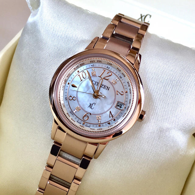 ◇美品◇CITIZEN XC/ クロスシー サクラピンク 電波時計( ルキア-