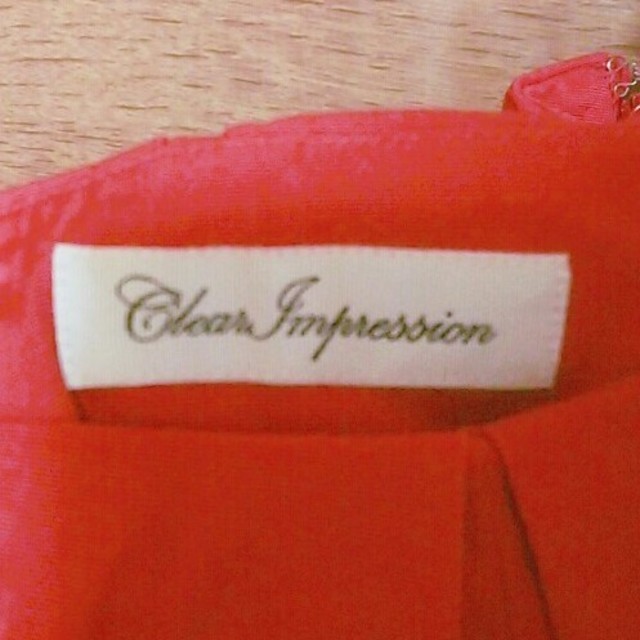 CLEAR IMPRESSION(クリアインプレッション)の新品未使用 クリアインプレッション フレアスカート 赤 レディースのスカート(ひざ丈スカート)の商品写真