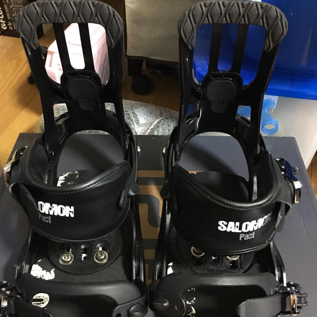 SALOMON(サロモン)のSALOMON パクト Mサイズ スポーツ/アウトドアのスノーボード(バインディング)の商品写真