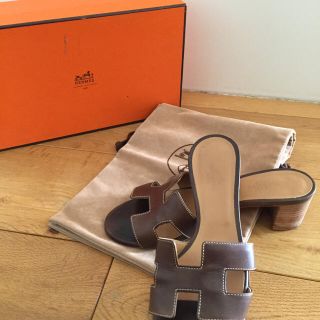 エルメス(Hermes)のエルメス HERMES  サンダル オアシス ブラウン   35 (サンダル)