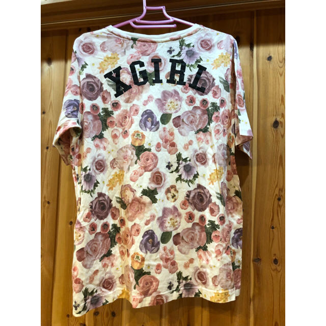 X-girl(エックスガール)のX-GIRL♥花柄Tシャツ レディースのトップス(Tシャツ(半袖/袖なし))の商品写真
