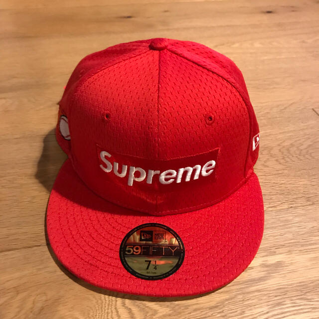 supreme立ち上げ  ニューエラ キャップ