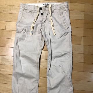 アバクロンビーアンドフィッチ(Abercrombie&Fitch)のAbercrombie&fitch白ボトム(チノパン)