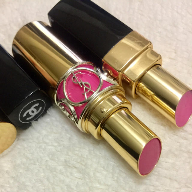 Yves Saint Laurent Beaute(イヴサンローランボーテ)のYSL ルージュヴォリュプテ シャイン 32 CHANEL SHINE 116 コスメ/美容のベースメイク/化粧品(口紅)の商品写真