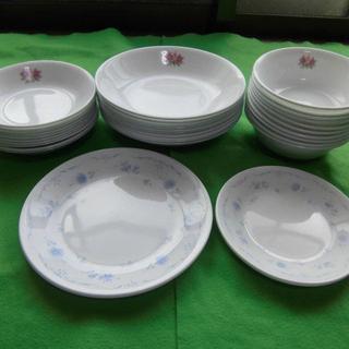 mn4 様専用◆コレール　皿　3種類×各4枚、未使用品、訳あり(食器)