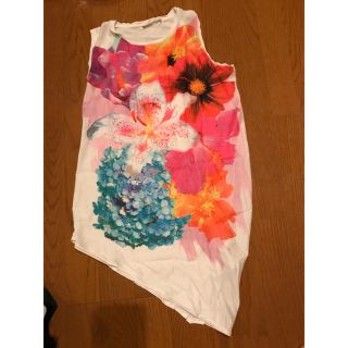 ザラ(ZARA)のミルクティー様専用　ZARA  花柄 アシンメトリータンク(Tシャツ(半袖/袖なし))