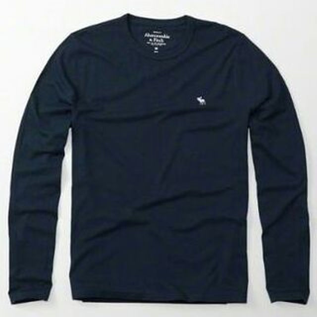 Abercrombie&Fitch(アバクロンビーアンドフィッチ)の新品タグ付 Lアバクロンビー＆フィッチ ロンT ネイビー 紺 Tシャツ長袖丸首 メンズのトップス(その他)の商品写真