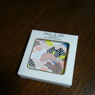 ポールアンドジョー(PAUL & JOE)の新品未使用**ポール＆ジョー　チーク　限定パッケージ(チーク)