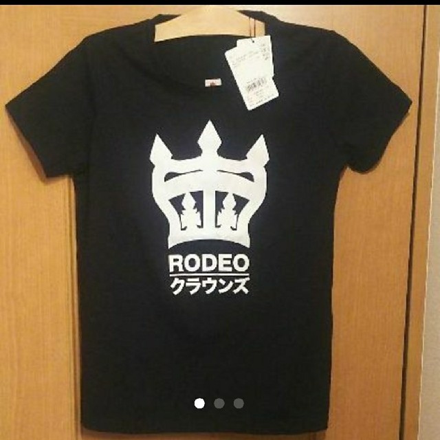 RODEO CROWNS(ロデオクラウンズ)のRODEOクラウンズの黒いTシャツ レターパックライトで発送しますね(^^) レディースのトップス(Tシャツ(半袖/袖なし))の商品写真